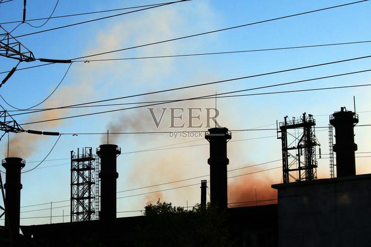 工业烟囱与臭氧层 从污染排放到大气环境防治的路径